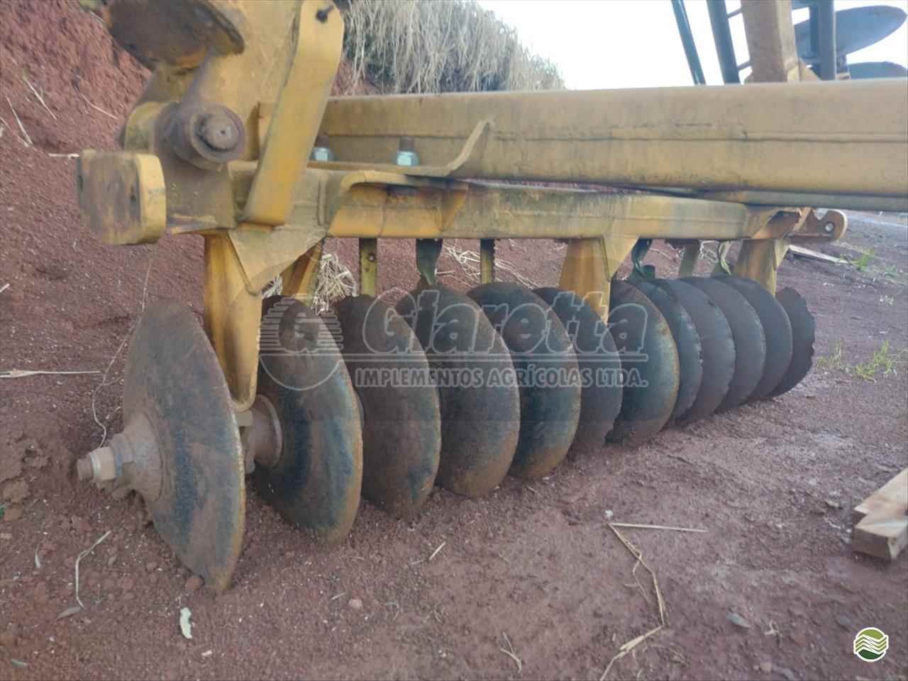 IMPLEMENTOS AGRICOLAS GRADE NIVELADORA NIVELADORA 52 DISCOS Giaretta Implementos Agrícolas GETULIO VARGAS RIO GRANDE DO SUL RS